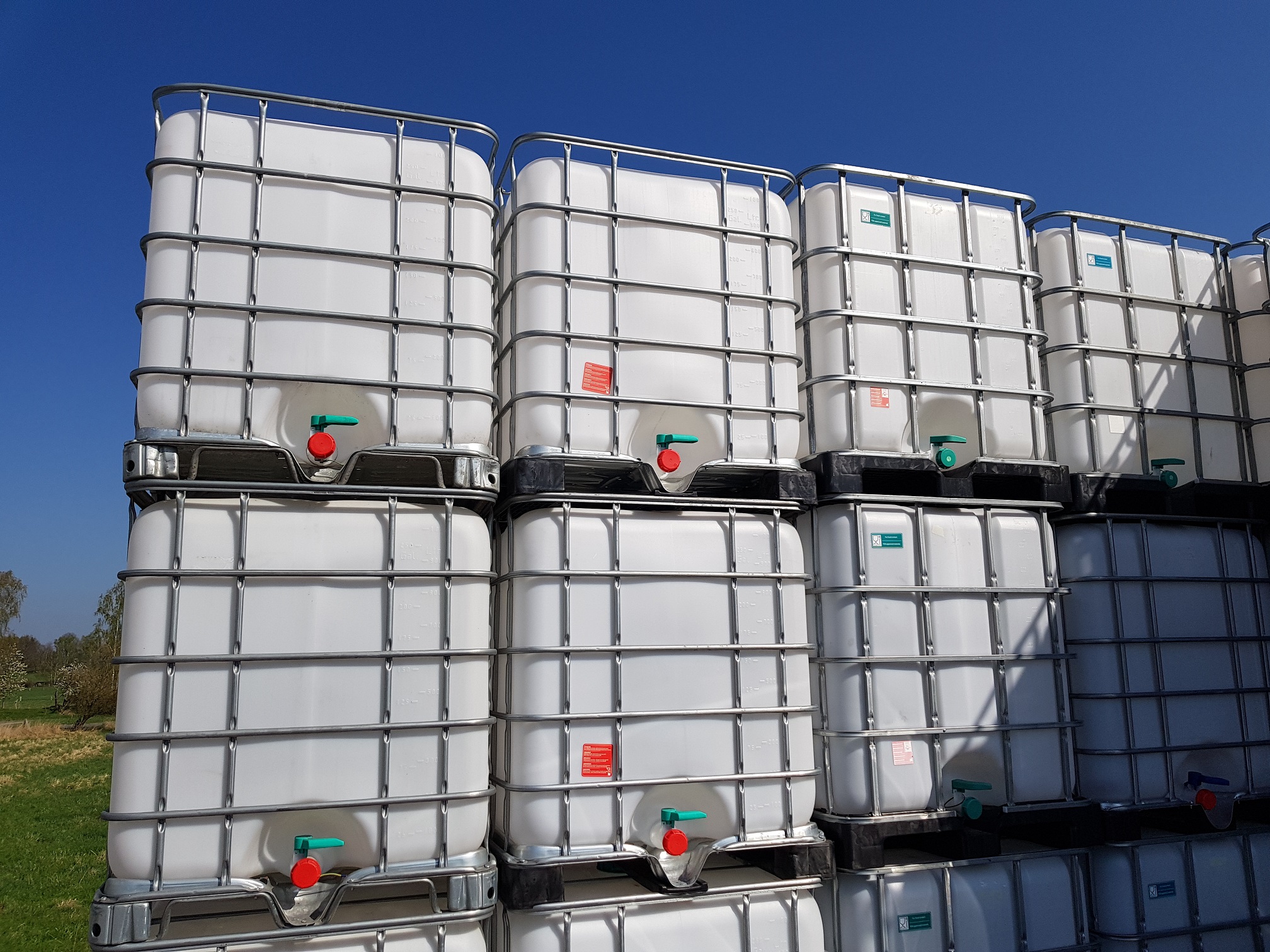IBC Container 1000L Wassertank (Bild für) IBC Container 1000L Wassertank